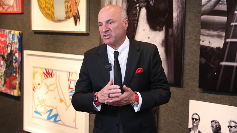 Montre rouge Kevin O'Leary