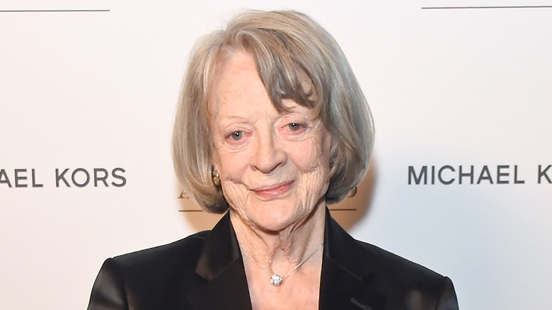 Maggie Smith souriante