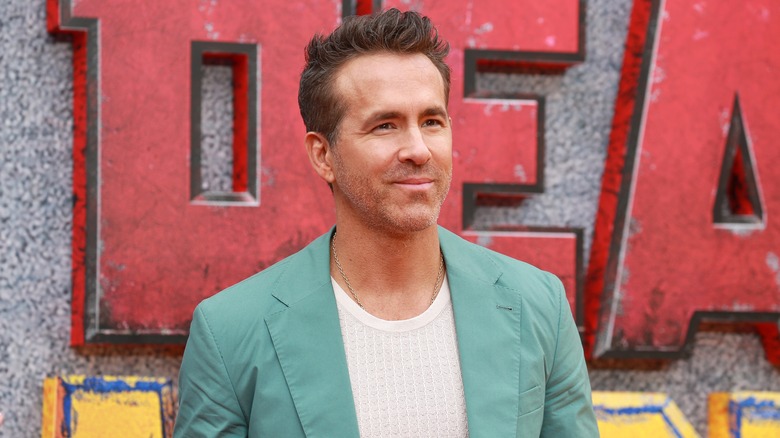 Ryan Reynolds souriant