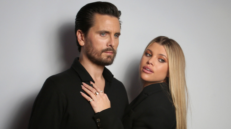 Scott Disick et Sofia Richie posent en noir