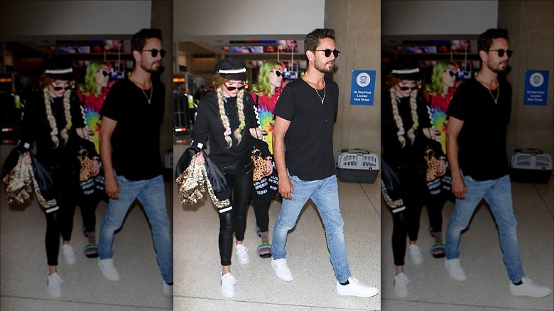 Scott Disick et Bella Thorne à LAX