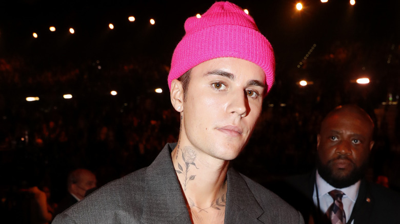 Bonnet rose Justin Bieber