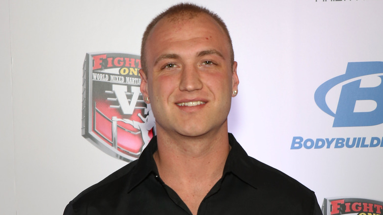 Nick Hogan pose aux World MMA Awards