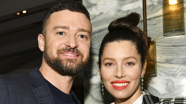 Justin Timberlake et Jessica Biel posent