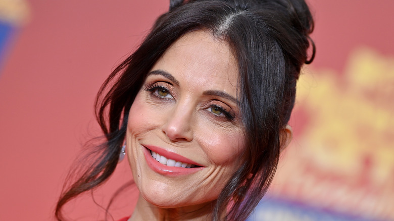 Bethenny Frankel souriante