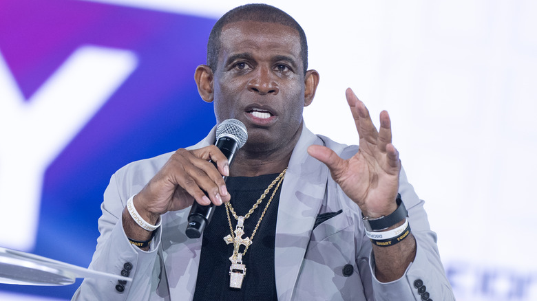 Deion Sanders sur scène