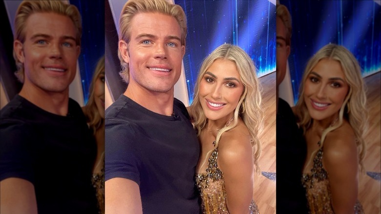 Trevor Donovan prend un selfie avec Emma Slater