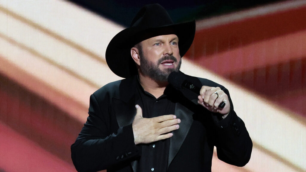 Tout ce que nous savons sur les allégations inquiétantes contre Garth Brooks