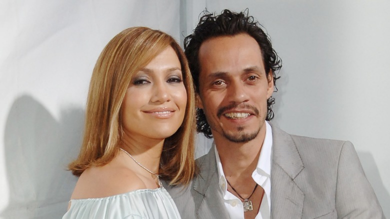 Jennifer Lopez et Marc Anthony tout sourire sur le tapis rouge