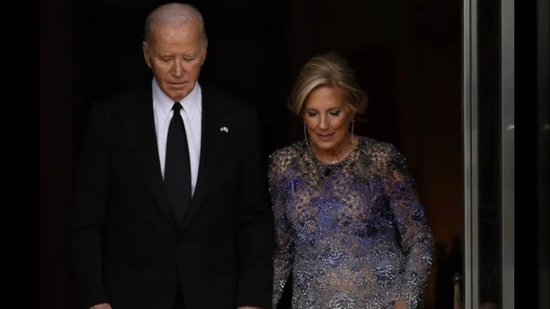 Jill Biden promène Joe Biden