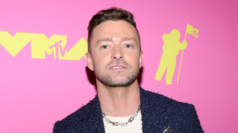 Justin Timberlake posant lors d'un événement MTV