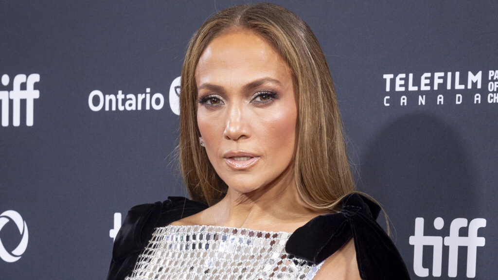 Jennifer Lopez confirme accidentellement que le divorce de Ben Affleck a mis un clou dans le cercueil de sa vie amoureuse