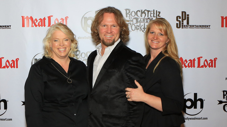 Janelle Brown, Kody Brown et Christine Brown sur le tapis rouge