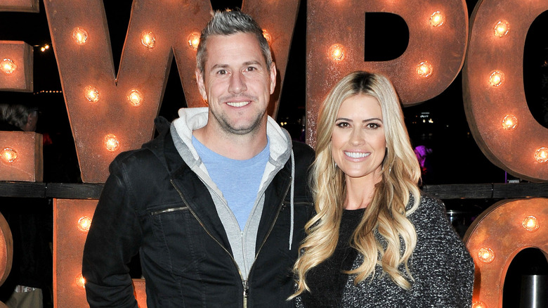 Ant Anstead et Christina Anstead souriantes