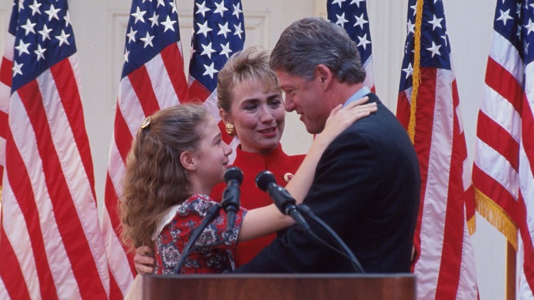 Chelsea, Hillary et Bill Clinton en 1993