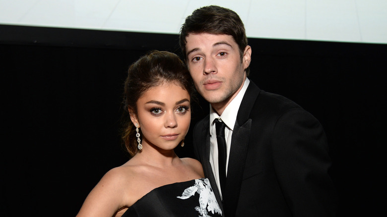 Sarah Hyland et Matt Prokop sur le tapis rouge