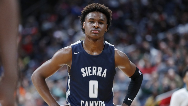 Bronny James en maillot de Sierra Canyon