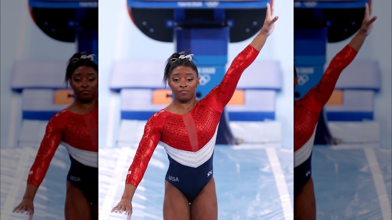 Simone Biles trébuche à Tokyo