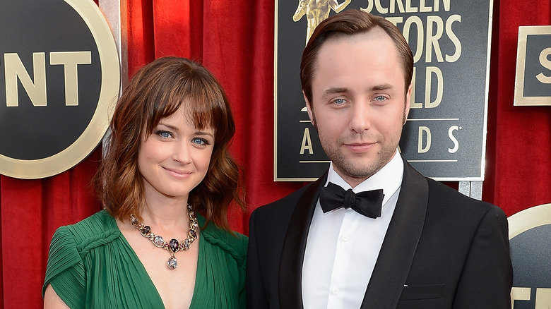 Alexis Bledel posant avec Vincent Kartheiser