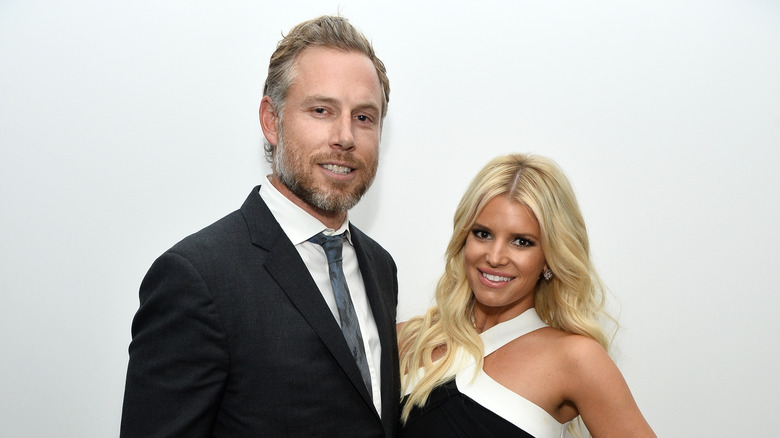 Jessica Simpson pose avec son mari Eric Johnson