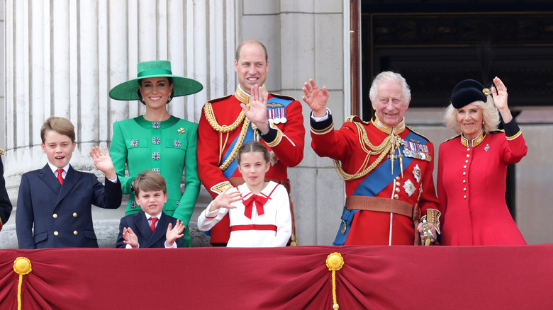 Le roi Charles, le prince William, Kate et leurs enfants