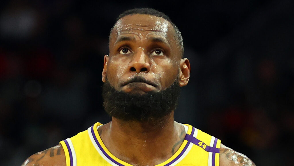 Célébrités et athlètes qui ne supportent pas LeBron James