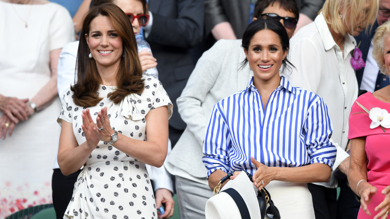 Kate Middleton et Meghan Markle souriantes