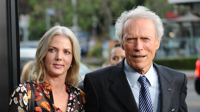 Clint Eastwood et Christina Sandera assistent à la projection de 