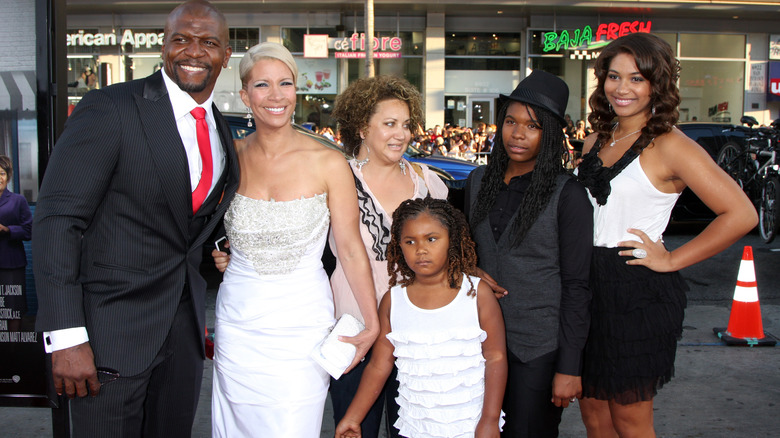 Terry Cruise posant avec sa famille