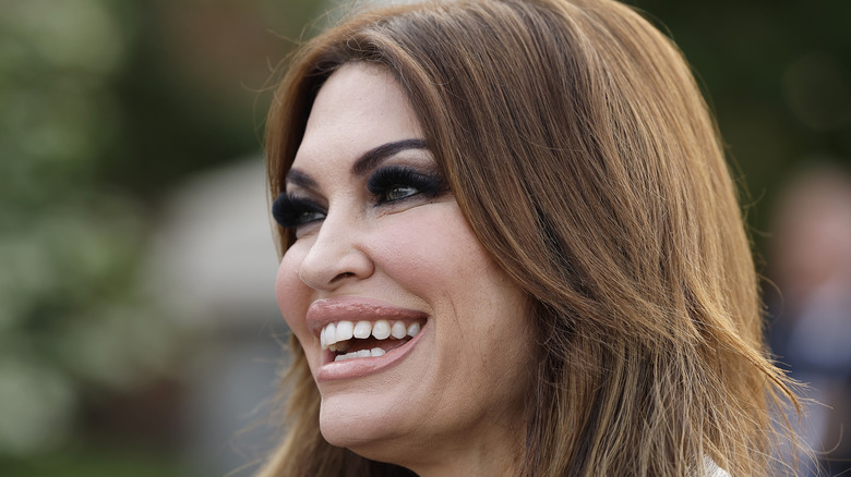 Kimberly Guilfoyle souriante