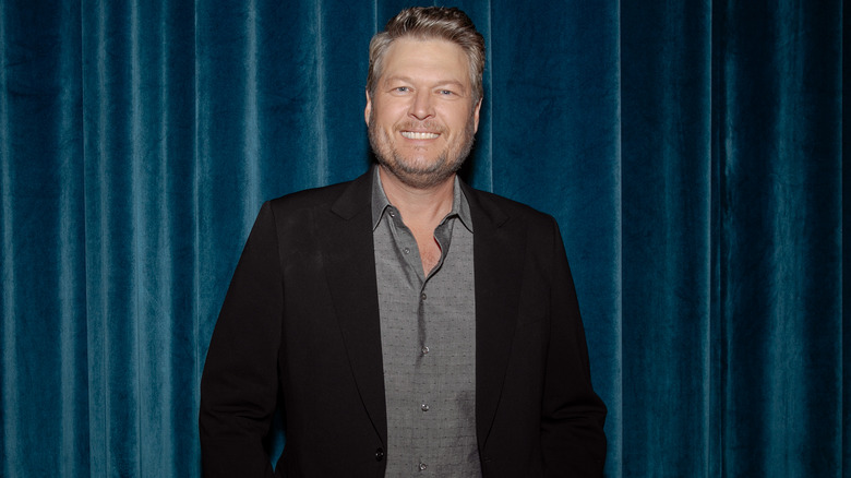 Blake Shelton souriant