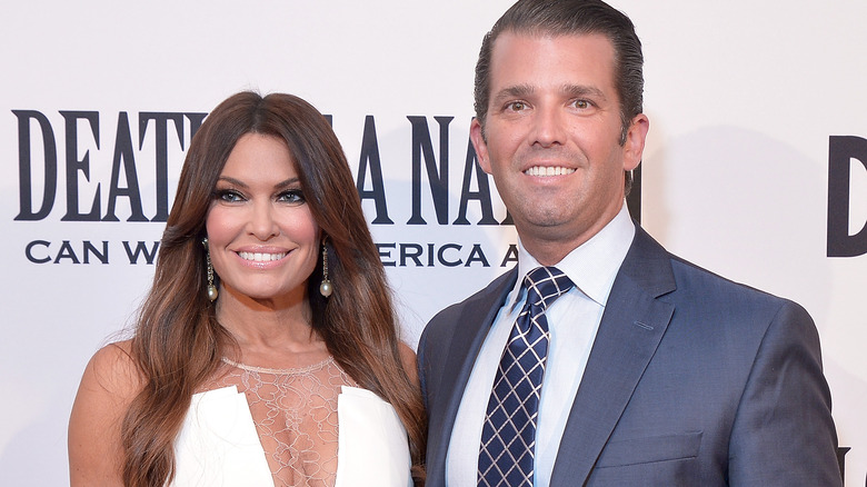 Kimberly Guilfoyle et Donald Jr. posant