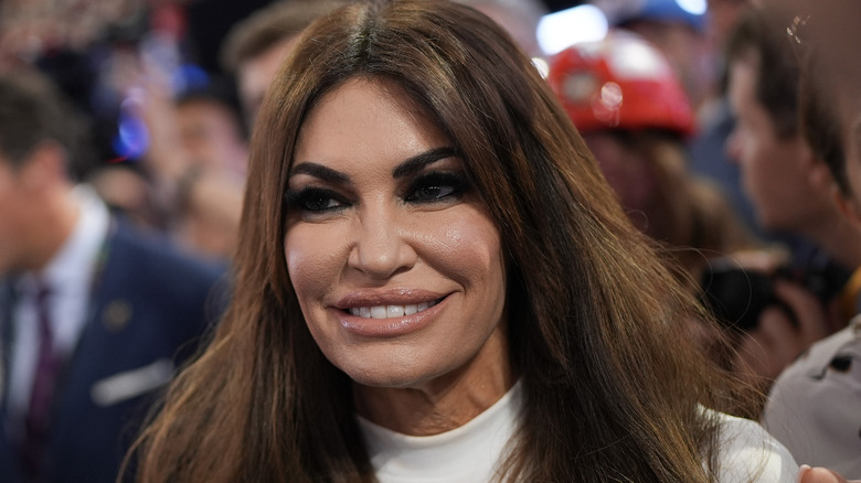 Kimberly Guilfoyle souriante