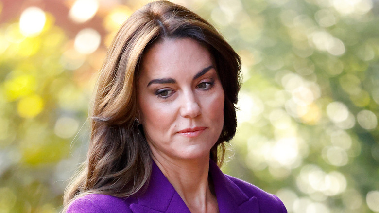 Kate Middleton porte du violet