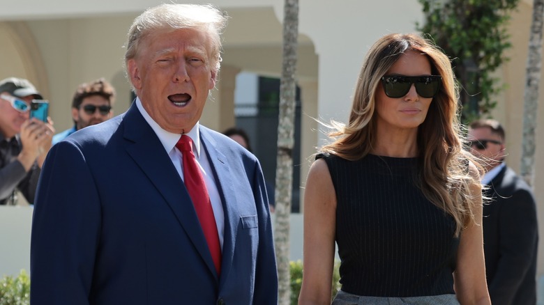 Donald et Melania Trump dans une foule