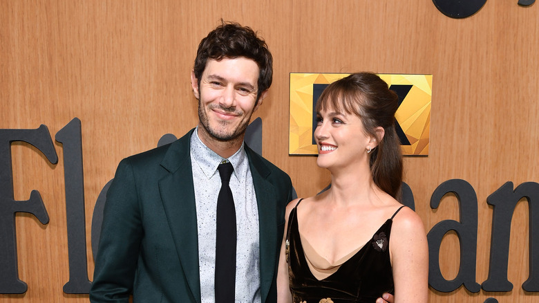 Leighton Meester posant avec Adam Brody