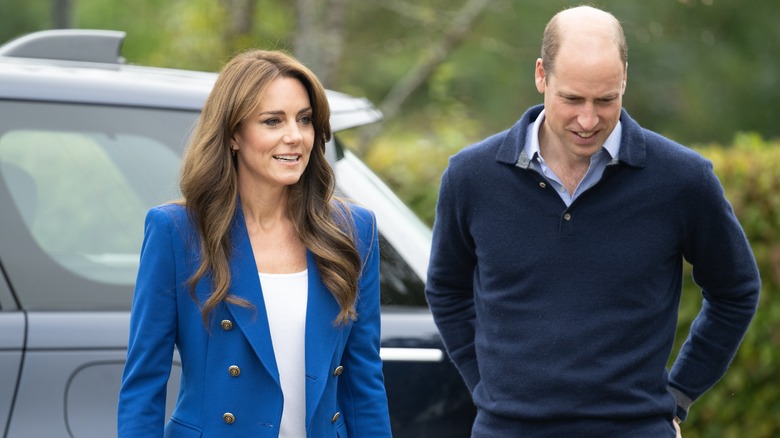 Kate Middleton et le prince William dehors