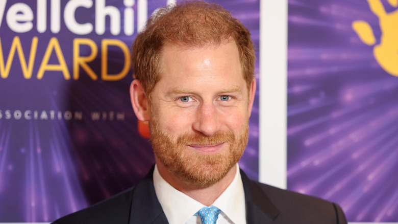 Le prince Harry souriant aux WellChild Awards