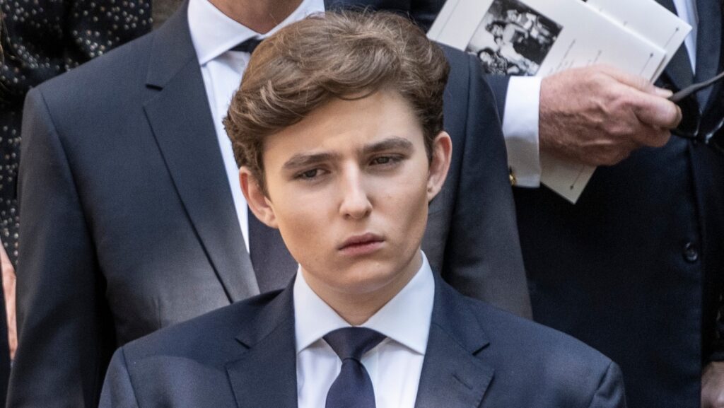 La nouvelle photo de Barron Trump fait sensation