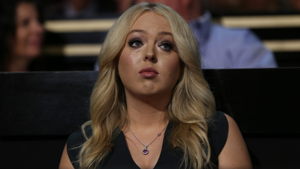 La chute du style de Tiffany Trump : ses tenues les plus ennuyeuses de 2024