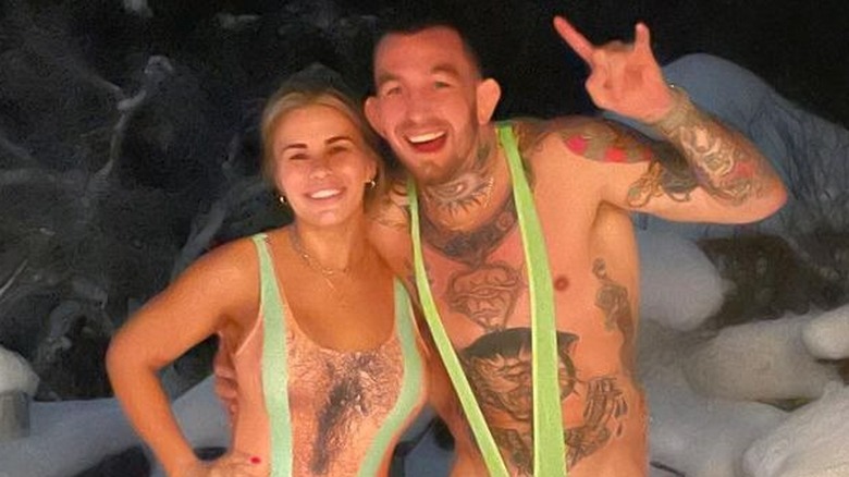 Paige VanZant et Austin Vanderford en tenues gag