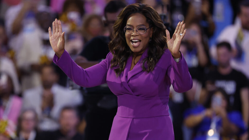 Un expert nous révèle le secret de l'apparence intemporelle d'Oprah au DNC 2024 alors que les rumeurs de chirurgie plastique tourbillonnent