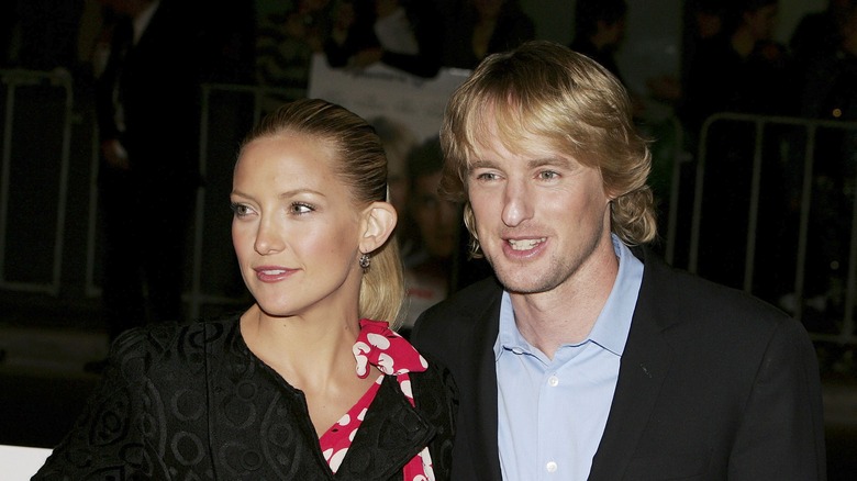 Owen Wilson et Kate Hudson posent ensemble lors de l'avant-première de leur film