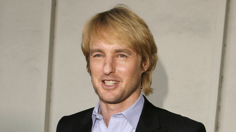 Owen Wilson pose sur le tapis rouge