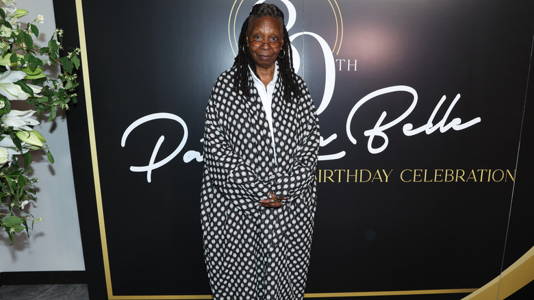 Whoopi Goldberg en noir et blanc