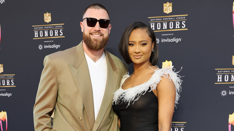 Travis Kelce, Kayla Nicole souriant