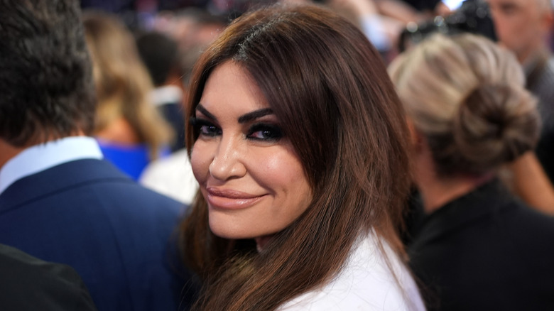 Kimberly Guilfoyle souriante au RNC