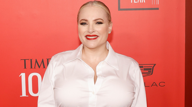 Meghan McCain vêtue de blanc