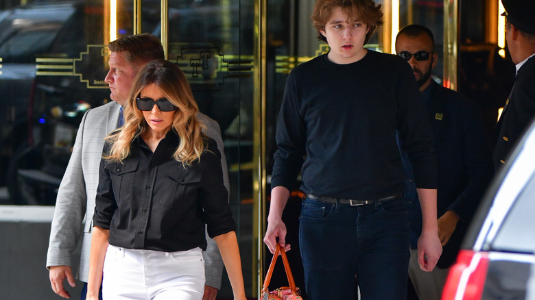 Melania Trump et Barron Trump quittent la Trump Tower