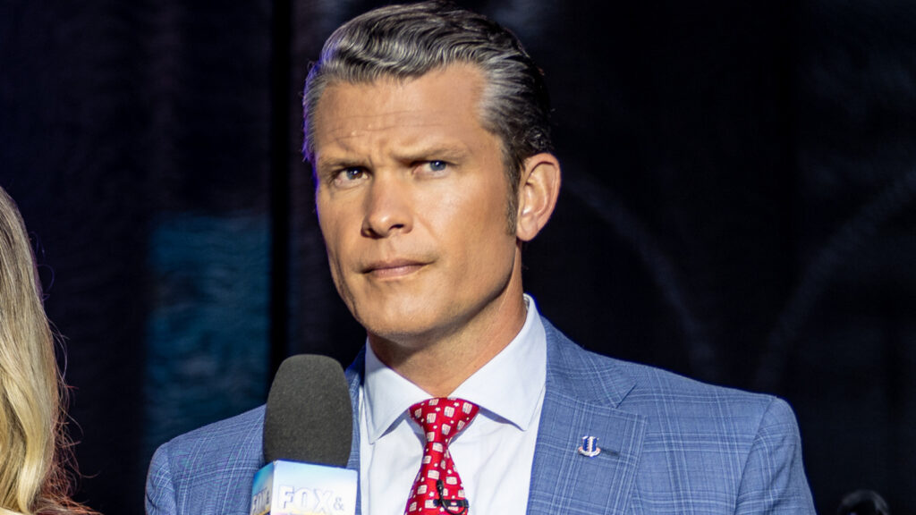 La transformation de Pete Hegseth : de ses jours dans l'armée à Fox News